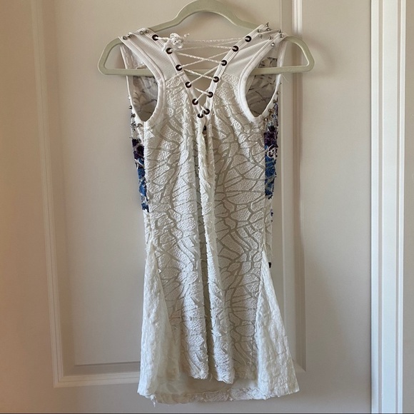 Zarga white glittery pattern dress with lace back - Picture 7 of 8